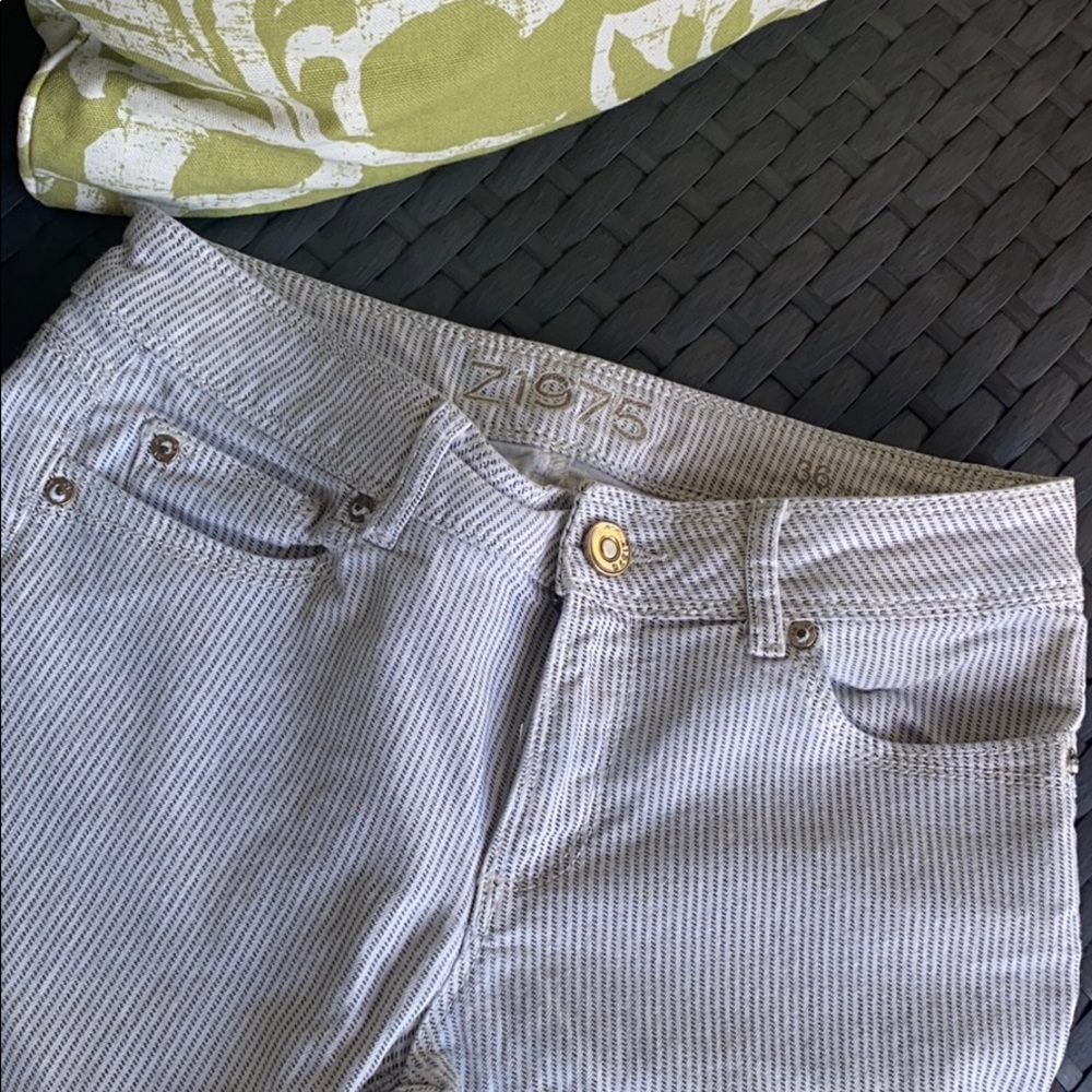 🎉HOST PICK Zara Mid Rise Pin Stripe Skinny Jeans - Picture 3 of 9
